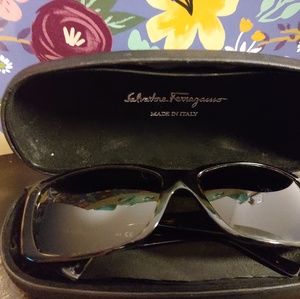 💋Salvatore Ferragamo Tortoise Colored Sunglasses